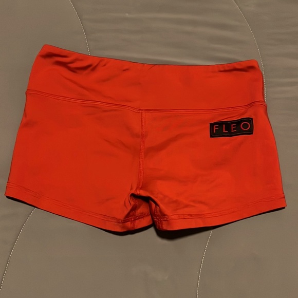 FLEO athletic shorts - Picture 2 of 3
